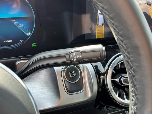 Certified 2023 Mercedes-Benz EQB 250+ w/ Exclusive Package image 33