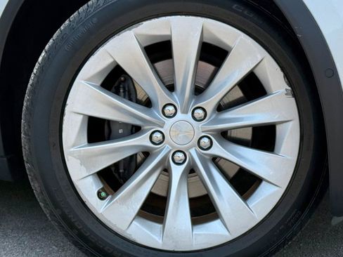 Used 2020 Tesla Model X Long Range AWD/4WD image 21
