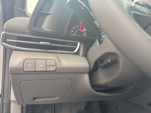 Used 2023 Hyundai Elantra SEL image 24