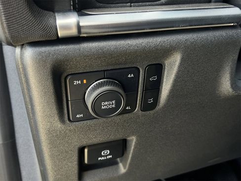 Used 2025 Ford Expedition Max Platinum image 13