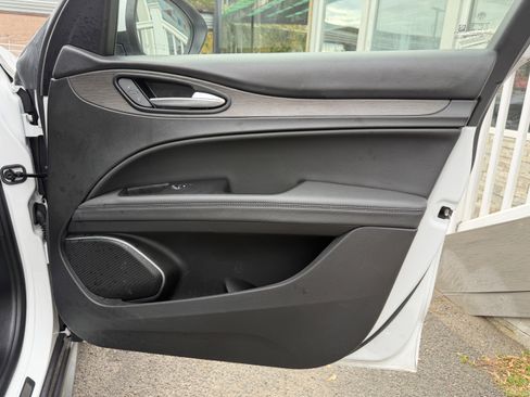 Used 2022 Alfa Romeo Stelvio Ti w/ Active Assist Plus Package image 47