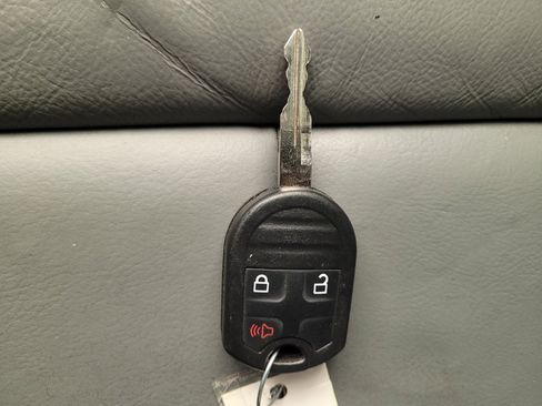 Used 2014 Ford F150 XLT w/ Equipment Group 302A Luxury RWD image 32