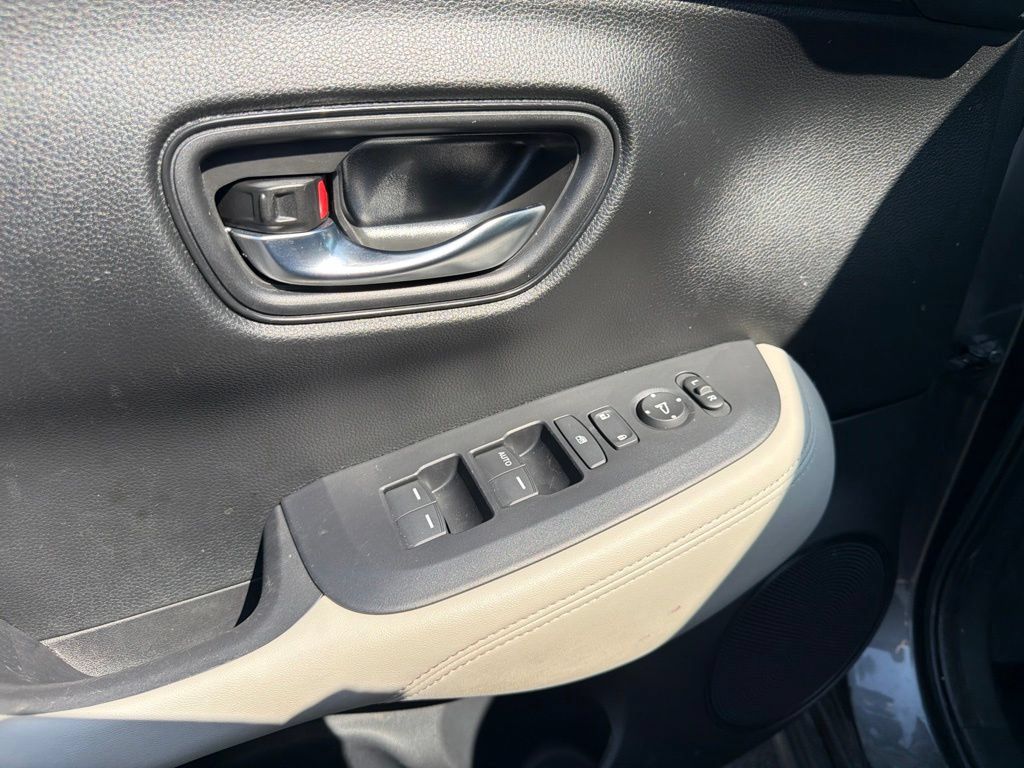 Certified 2024 Honda HR-V LX image 24