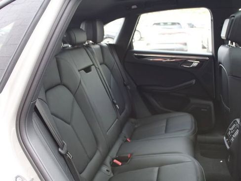 Used 2026 Porsche Macan image 24