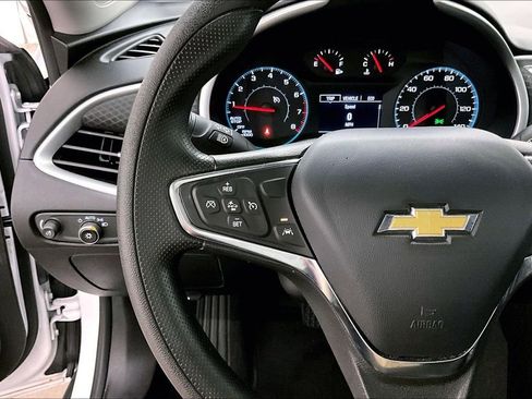 Used 2023 Chevrolet Malibu LT FWD image 11