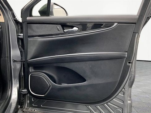 Used 2022 Lincoln Nautilus FWD image 24