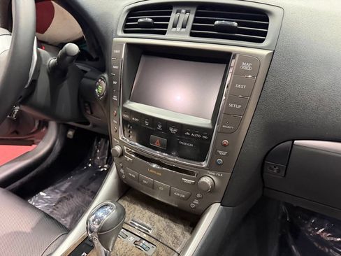 Used 2012 Lexus IS 350C w/ Luxury Pkg RWD image 39