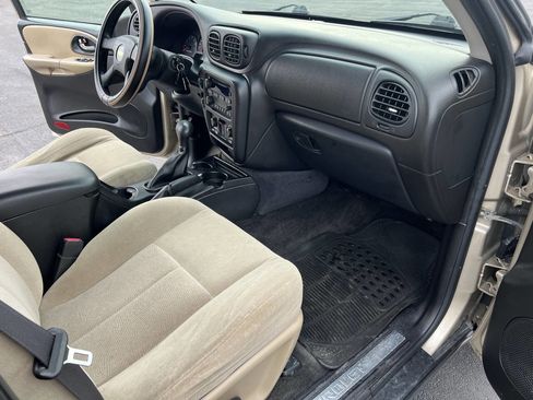 Used 2005 Chevrolet TrailBlazer LS w/ LS Preferred Equipment Group image 30
