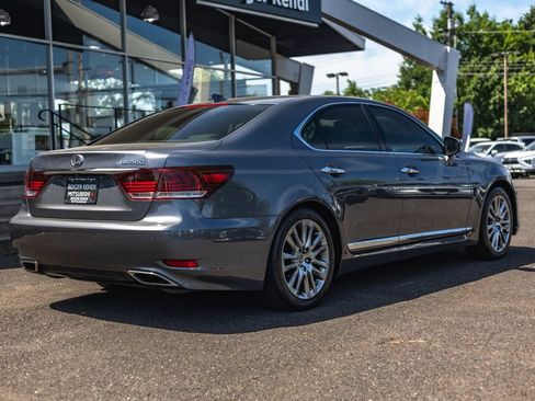 Used 2015 Lexus LS 460 w/ Comfort Package RWD image 8