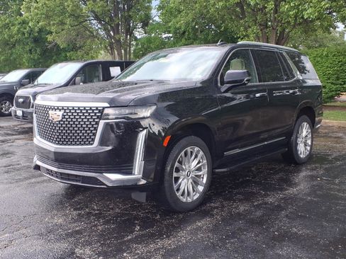 Used 2023 Cadillac Escalade Premium Luxury w/ LPO, Floor Liner Package AWD/4WD image 3