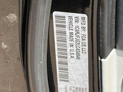 Used 2020 Jeep Grand Cherokee Summit AWD/4WD image 13