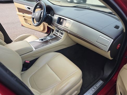 Used 2013 Jaguar XF 3.0 image 13