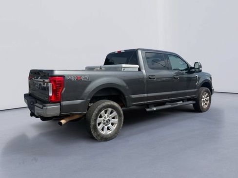 Used 2018 Ford F250 XLT AWD/4WD image 3