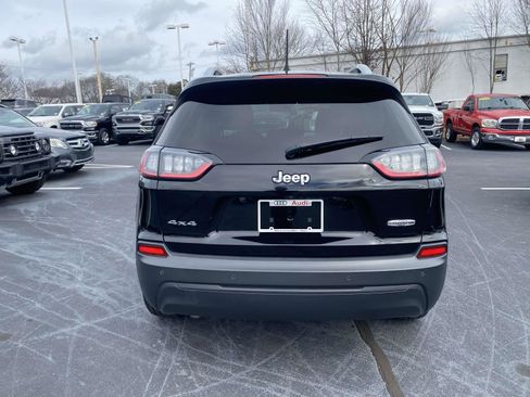 Used 2019 Jeep Cherokee Latitude Plus image 6