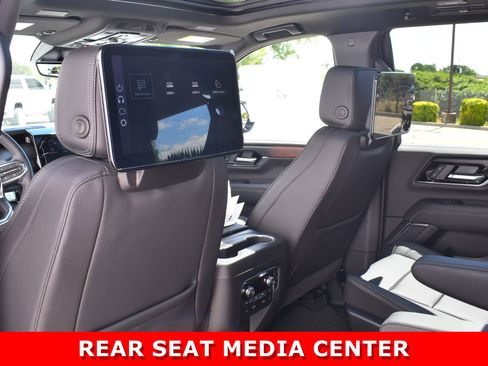 New 2026 GMC Yukon Denali w/ Denali Reserve Package AWD/4WD image 21