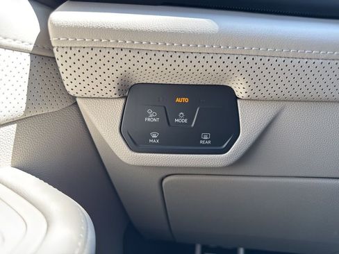 New 2026 Volkswagen Atlas SEL Premium R-Line image 36