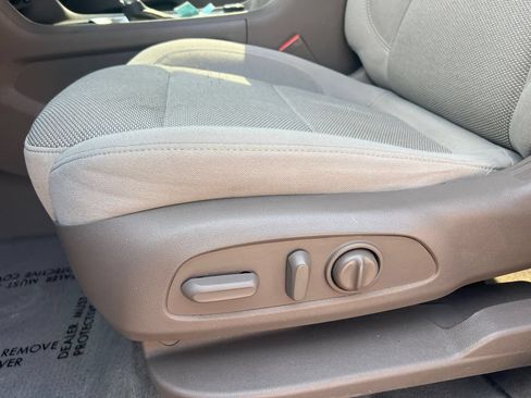 Used 2020 Chevrolet Traverse LT AWD/4WD image 11