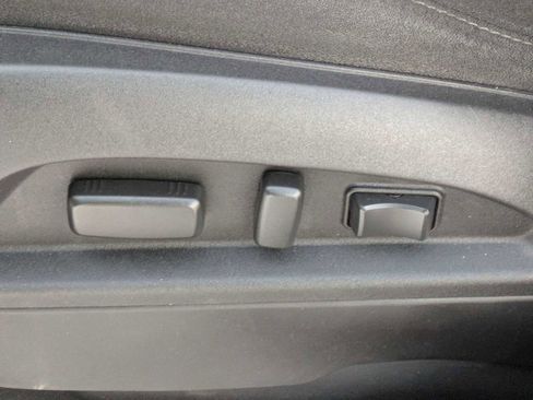 Used 2017 Chevrolet Equinox LT w/ Convenience Package image 16