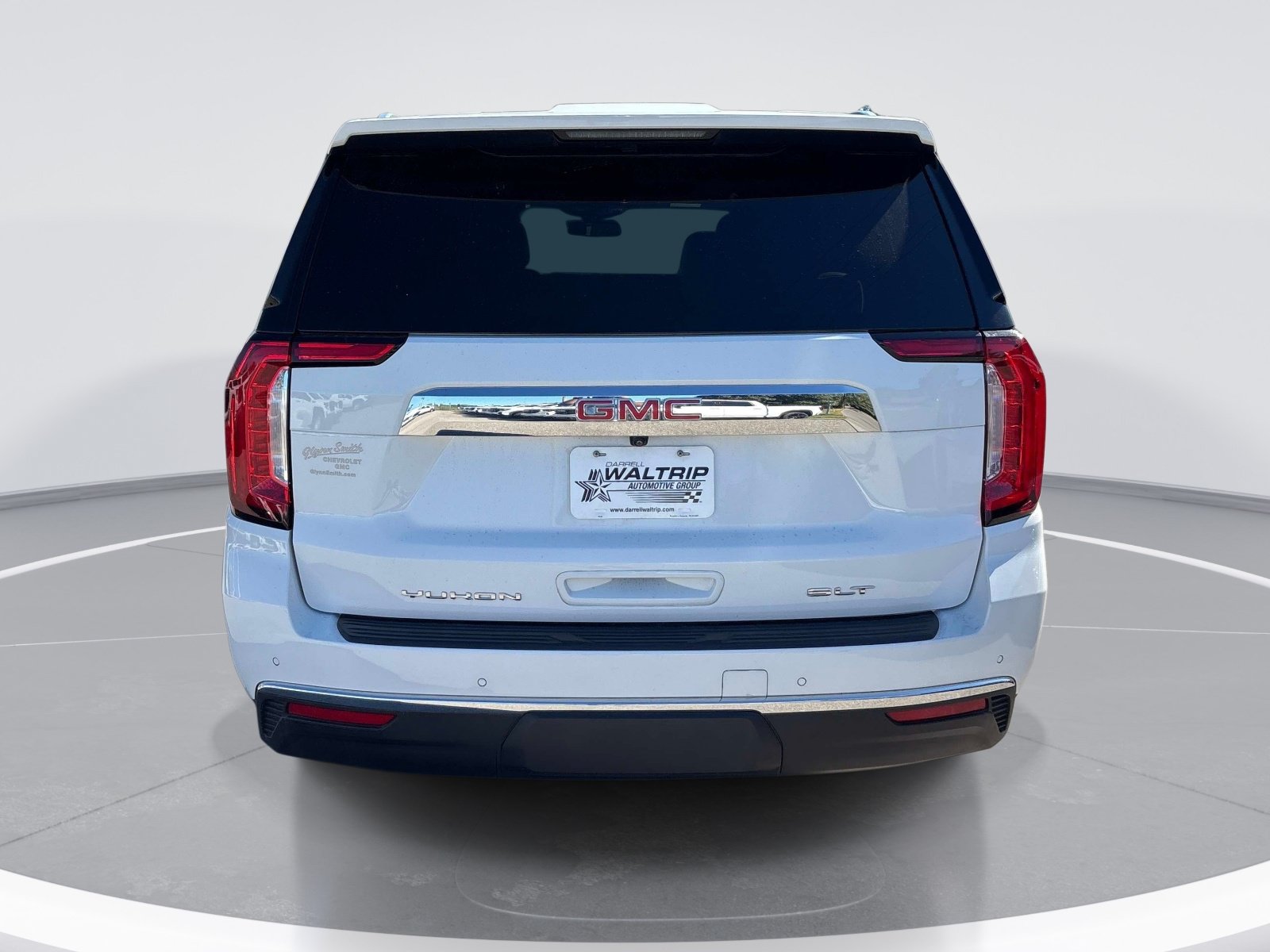 Used 2024 GMC Yukon SLT w/ Max Trailering Package AWD/4WD image 7