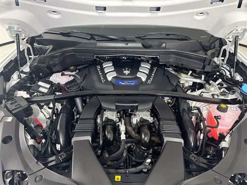 New 2026 Maserati Grecale Modena image 30