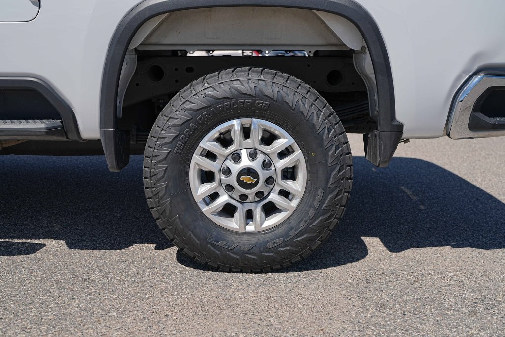 Used 2025 Chevrolet Silverado 2500 LT AWD/4WD image 14