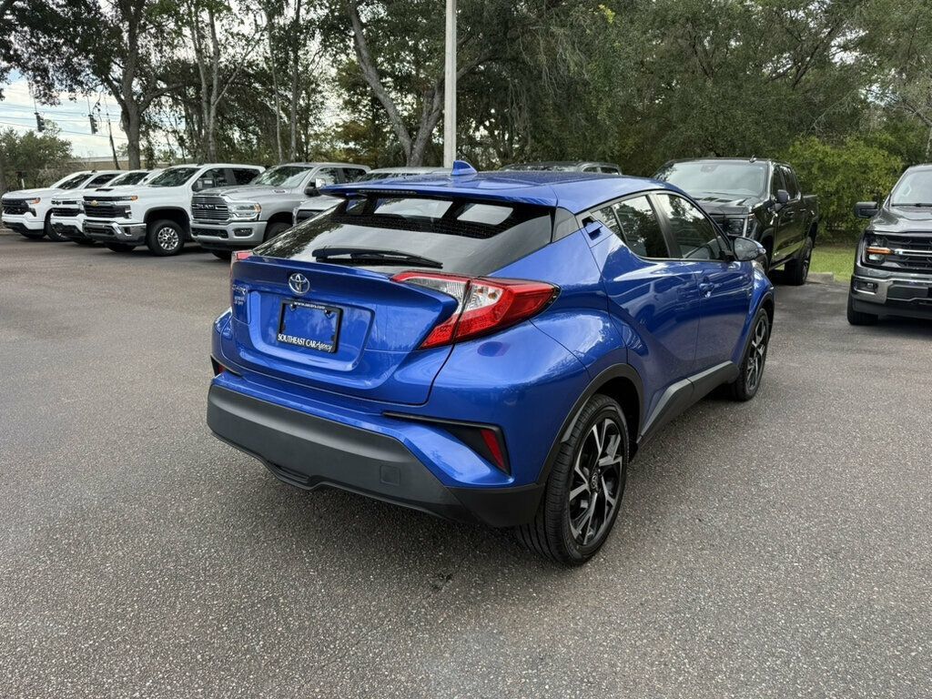 Used 2021 Toyota C-HR XLE FWD image 10