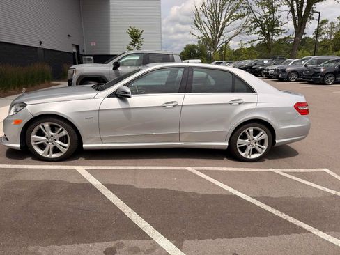 Used 2012 Mercedes-Benz E 350 4MATIC Sedan image 1