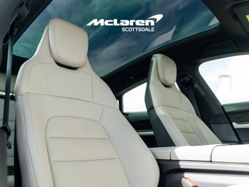 Used 2021 Porsche Taycan image 24