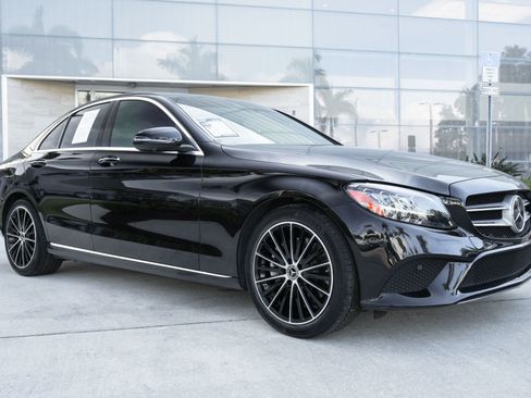 Used 2021 Mercedes-Benz C 300 Sedan image 2