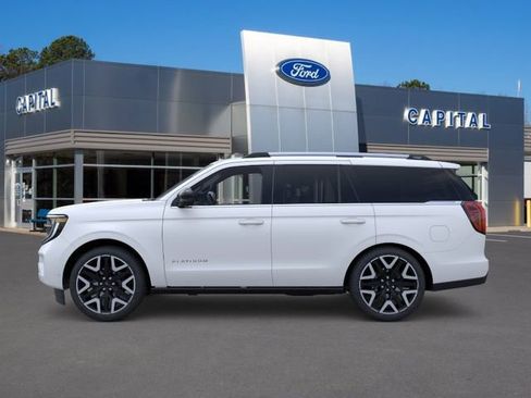 New 2026 Ford Expedition Platinum image 3