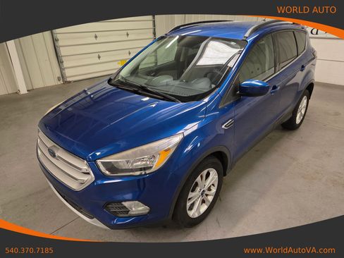Used 2018 Ford Escape SE FWD image 1