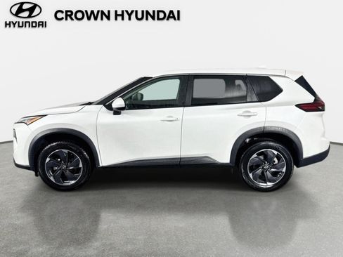Used 2024 Nissan Rogue SV AWD/4WD image 9