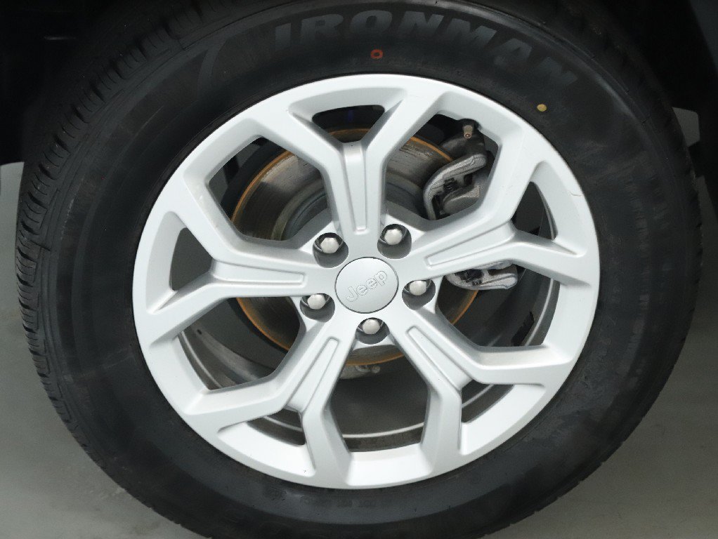 Used 2024 Jeep Compass Latitude AWD/4WD image 13