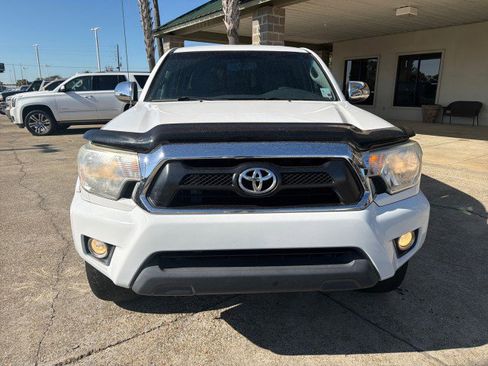Used 2014 Toyota Tacoma Limited image 13