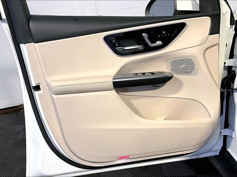 New 2026 Mercedes-Benz GLC 300 4MATIC image 11