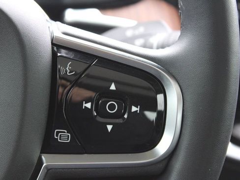 Used 2024 Volvo S60 B5 Plus image 31