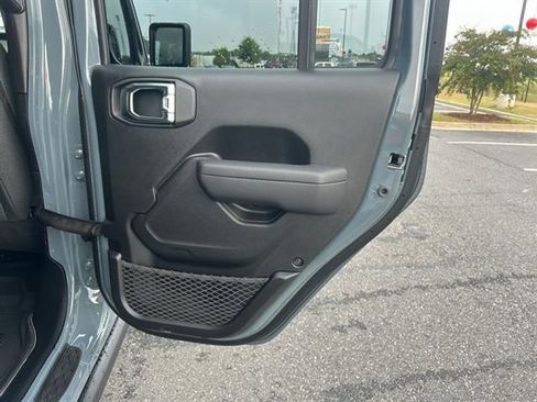 New 2025 Jeep Gladiator Willys image 21