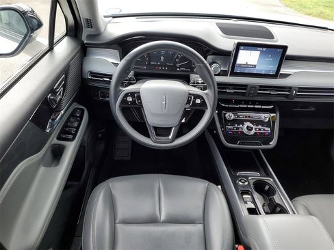 Certified 2020 Lincoln Corsair Standard w/ Convenience Package image 16