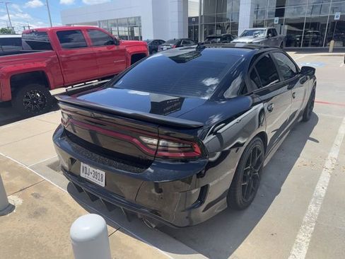 Used 2021 Dodge Charger R/T w/ Blacktop Package RWD image 4