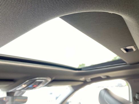 New 2025 Jeep Grand Cherokee Altitude image 8