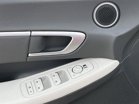 Used 2025 Hyundai Sonata SEL image 14