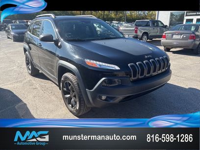 Used 2017 Jeep Cherokee Trailhawk w/ Comfort/Convenience Group