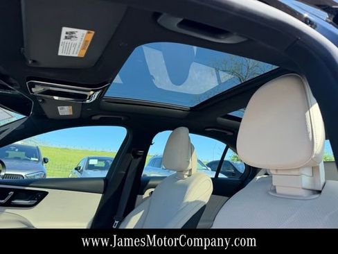 Certified 2022 Mercedes-Benz C 300 4MATIC Sedan image 16