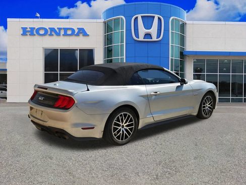 Used 2019 Ford Mustang GT Premium RWD image 17