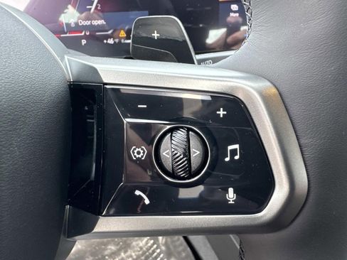 New 2026 BMW 550e xDrive image 30