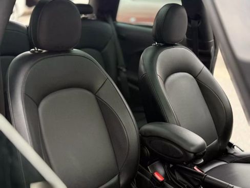 Used 2017 MINI Cooper 2-Door Hardtop image 32