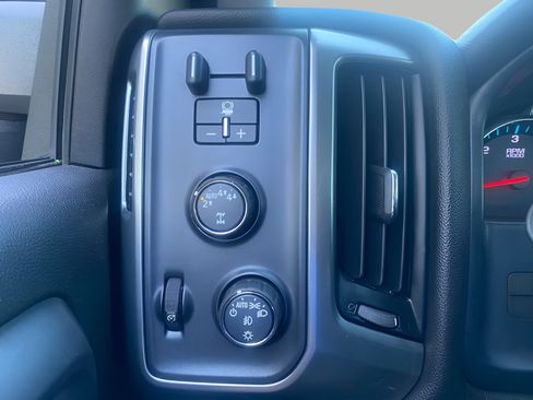 Used 2018 Chevrolet Silverado 1500 LT w/ Max Trailering Package AWD/4WD image 17