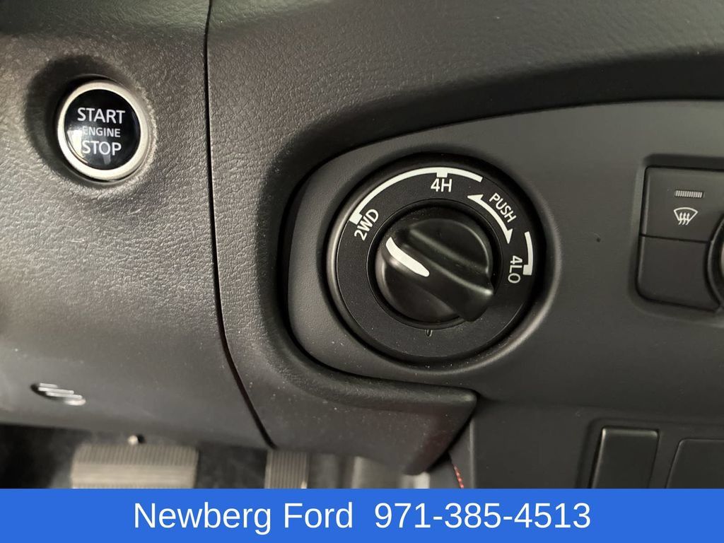 Used 2024 Nissan Frontier PRO-4X w/ Technology Package AWD/4WD image 20