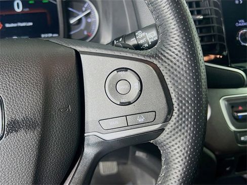 Certified 2025 Honda Passport EX-L image 17