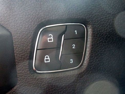 Used 2020 Ford F150 Platinum w/ Technology Package image 27